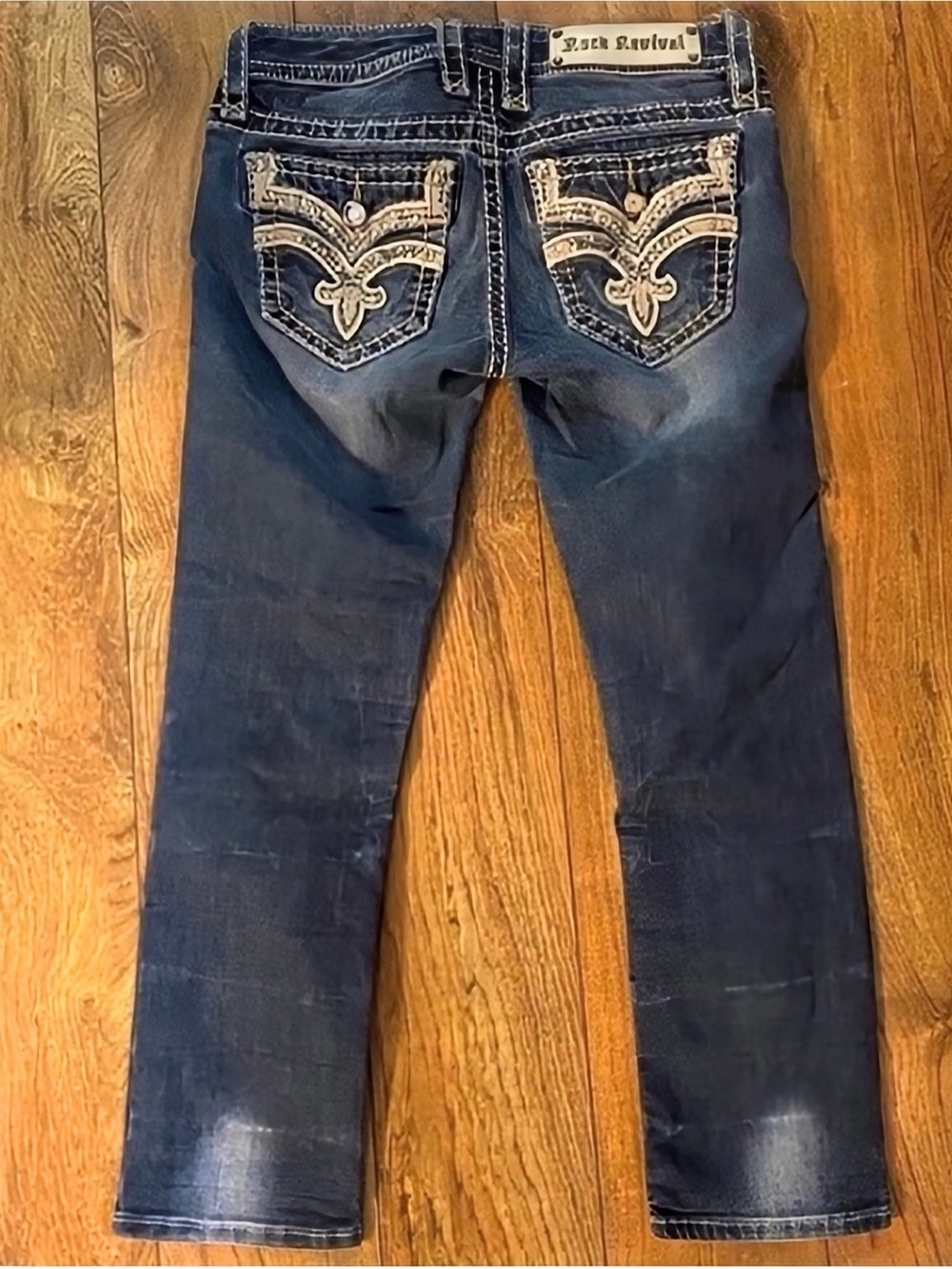 Gorgeous RockRevival Iselin Capri Jeans With Signature Pockets